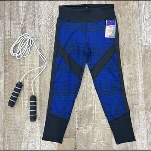 Threads 4 Thought Leggings Size Large NWT